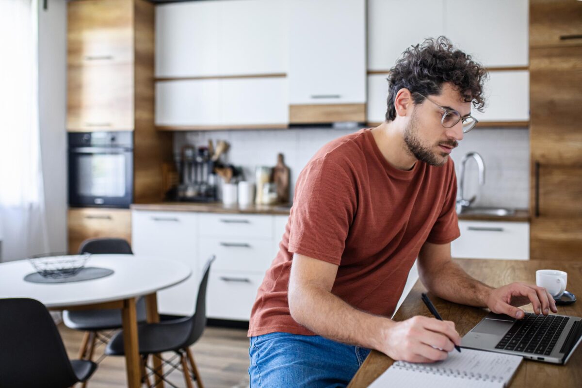 How to Make Money Online in 2025: 12 Beginner Ways to Earn $2,000+ Monthly