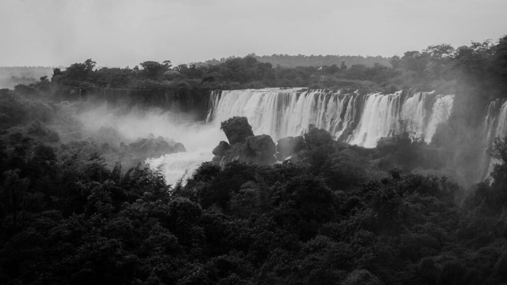 iguazu falls brazil argentina waterfall panorama
