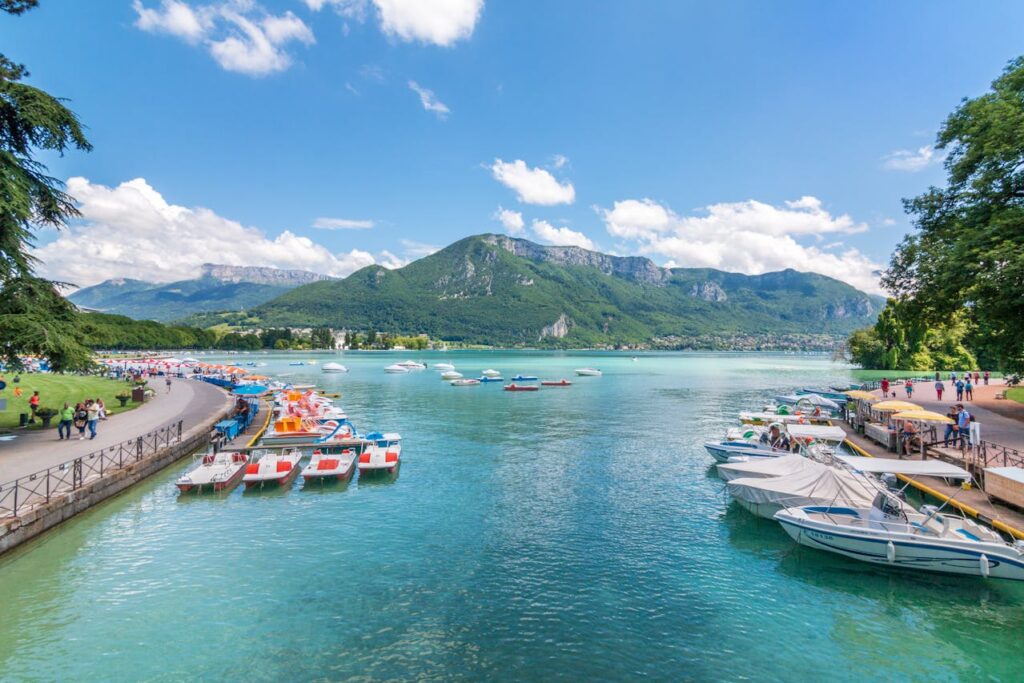 lake annecy france alpine turquoise lake