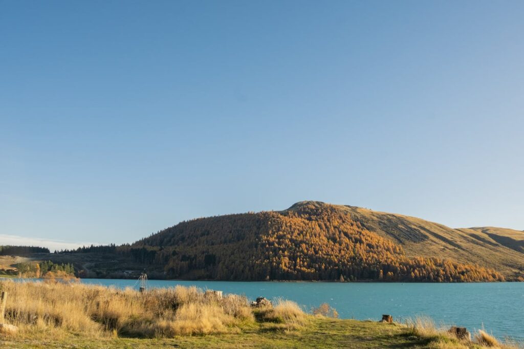 lake tekapo turquoise lake southern alps new zealand